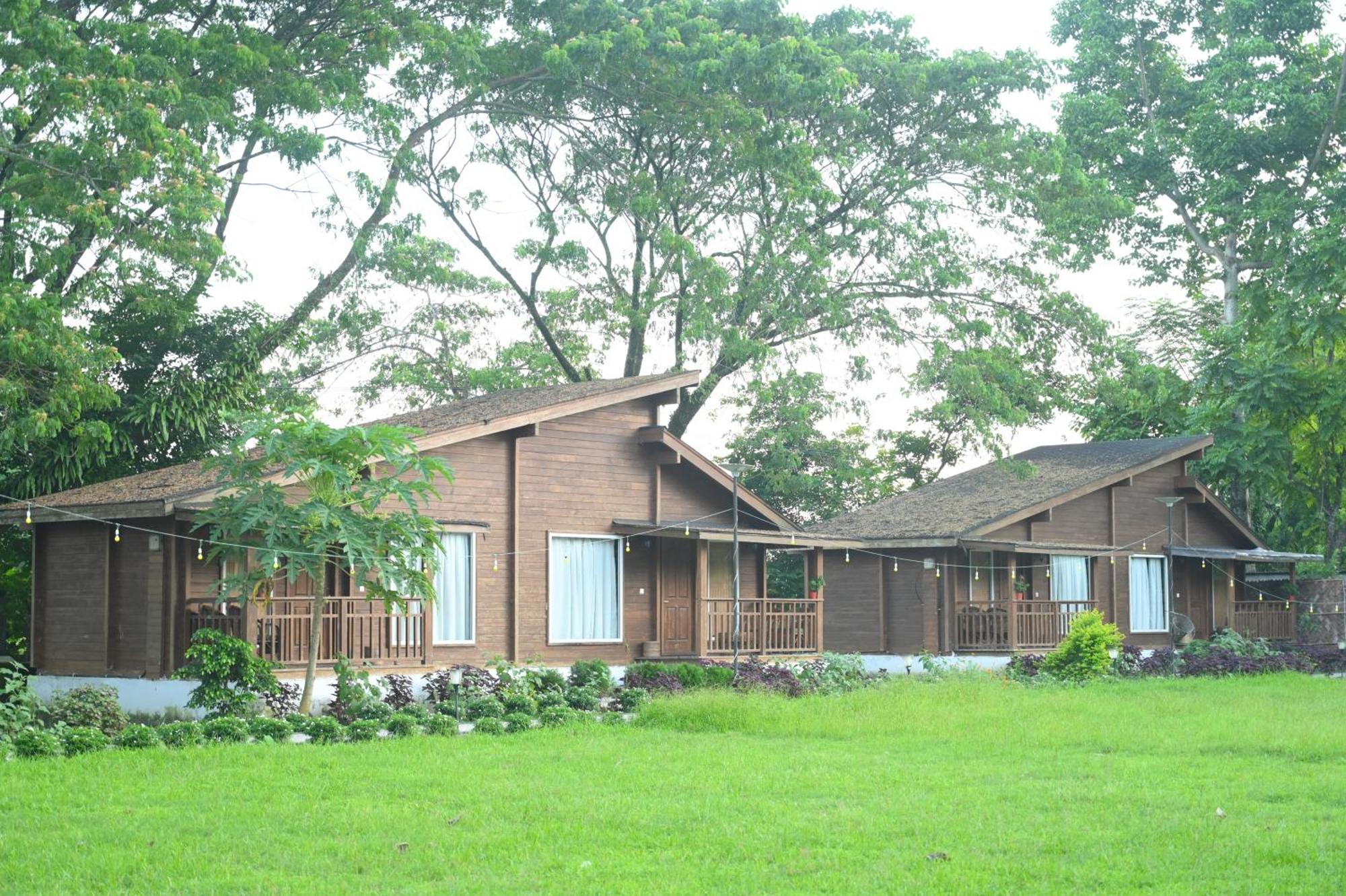 Jironi Resort Tezpur Exteriör bild
