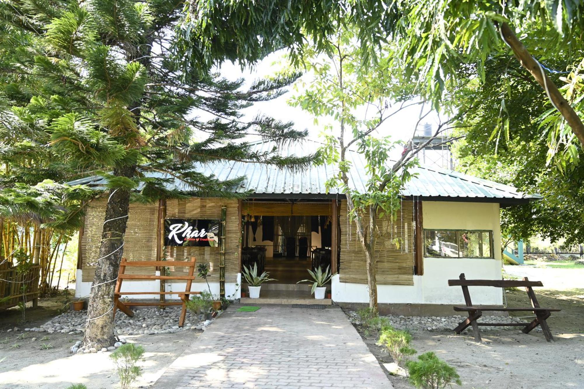 Jironi Resort Tezpur Exteriör bild