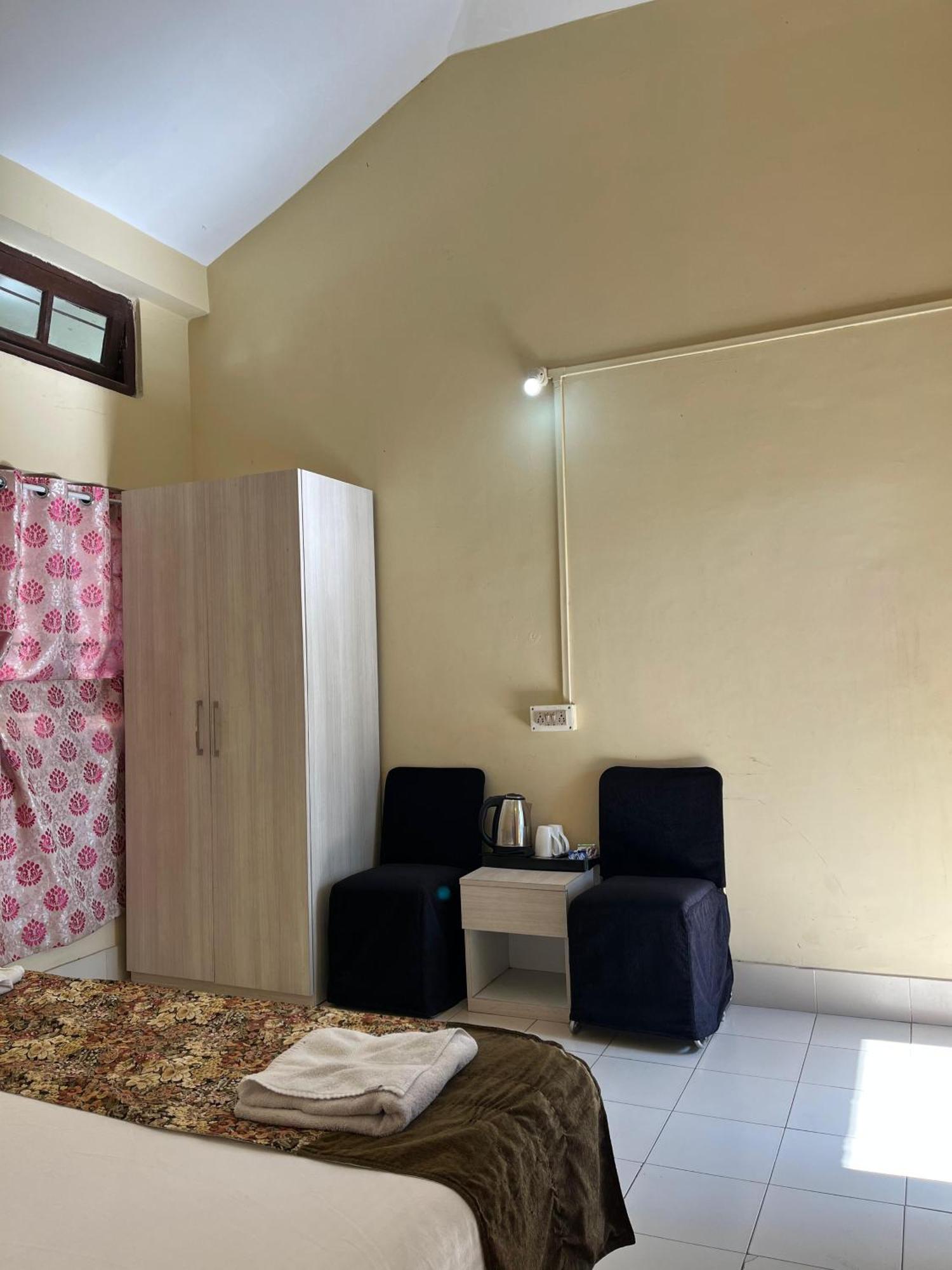 Jironi Resort Tezpur Exteriör bild