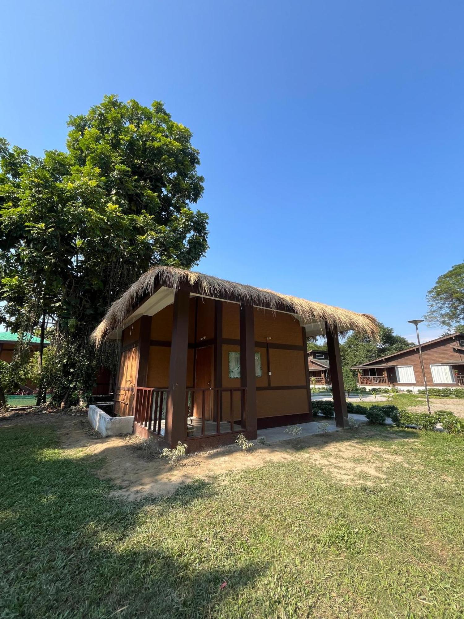 Jironi Resort Tezpur Exteriör bild