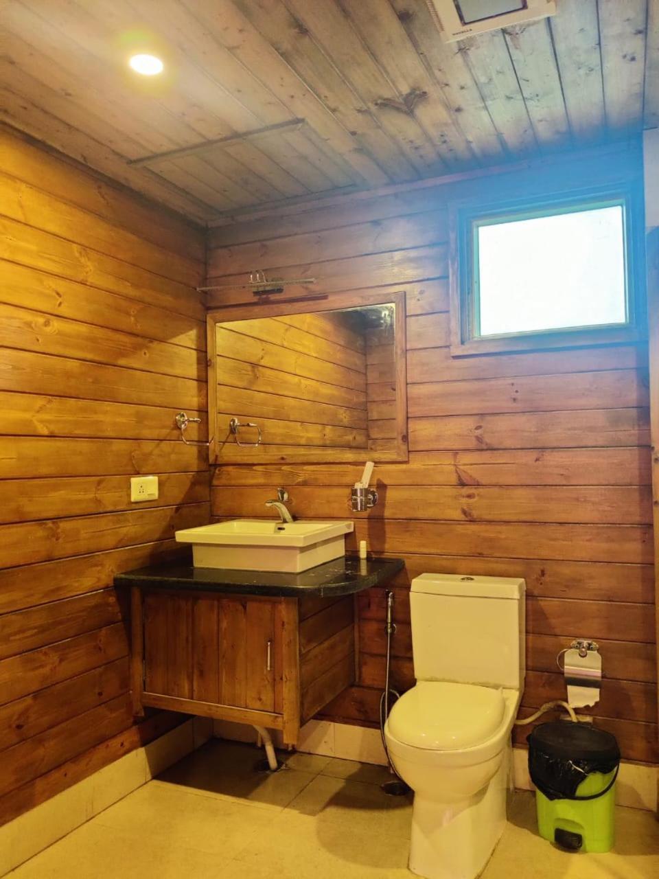 Jironi Resort Tezpur Exteriör bild